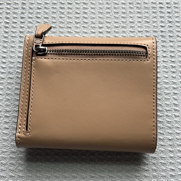 Coach Wyn Small Wallet - Picture 2 of 5